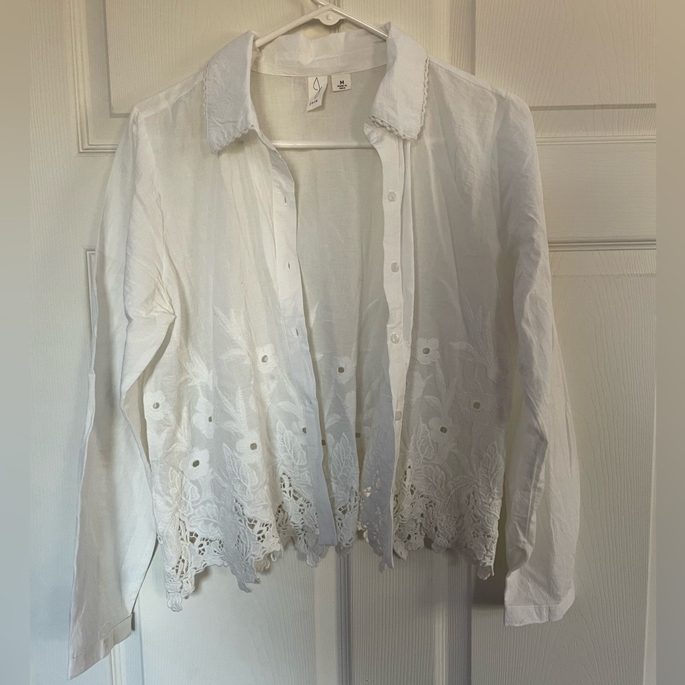 Jolie Button Up